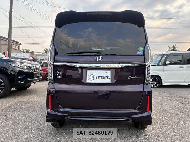 Honda N BOX CUSTOM 2018-01 8562933-7