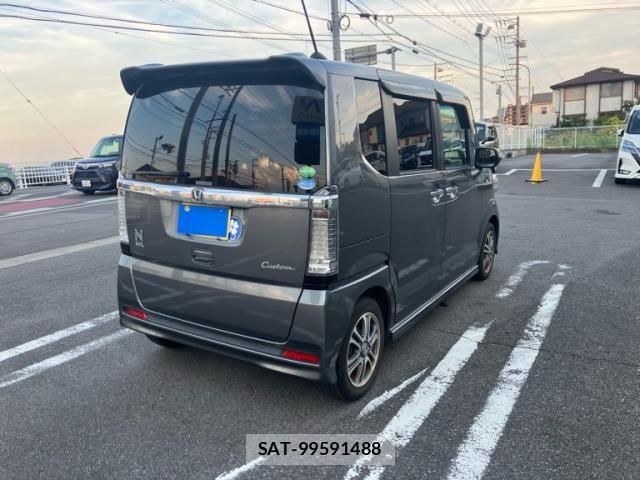 Honda N BOX CUSTOM 2016-02 8562944-10