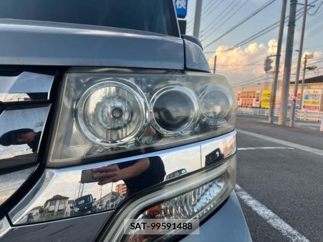 Honda N BOX CUSTOM 2016-02 8562944-3