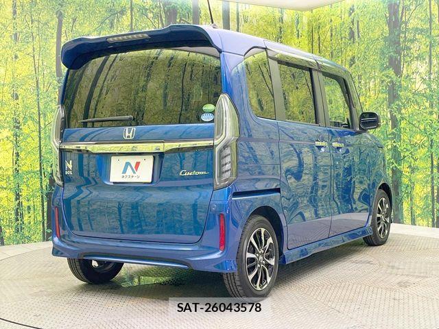 Honda N BOX CUSTOM 2018-05 8562931-16