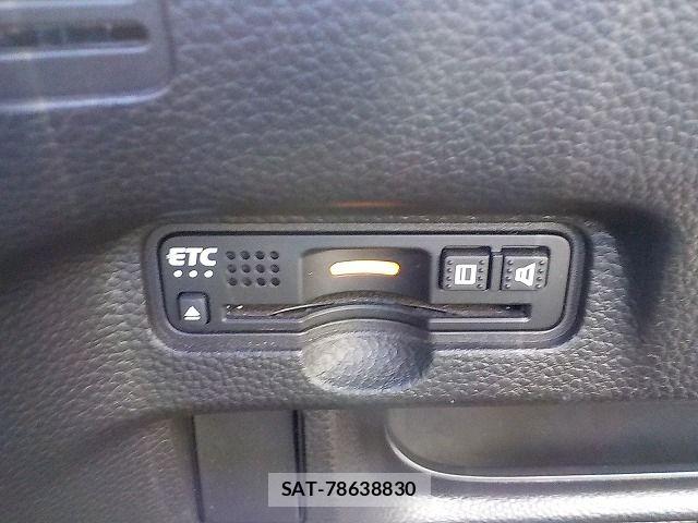 Honda N BOX CUSTOM 2018-03 8628042-17