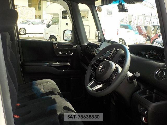 Honda N BOX CUSTOM 2018-03 8628042-7