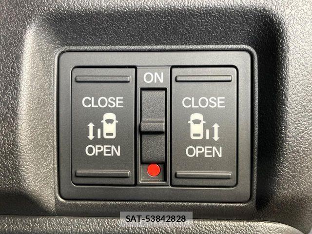 Honda N BOX CUSTOM 2024-03 8627993-4