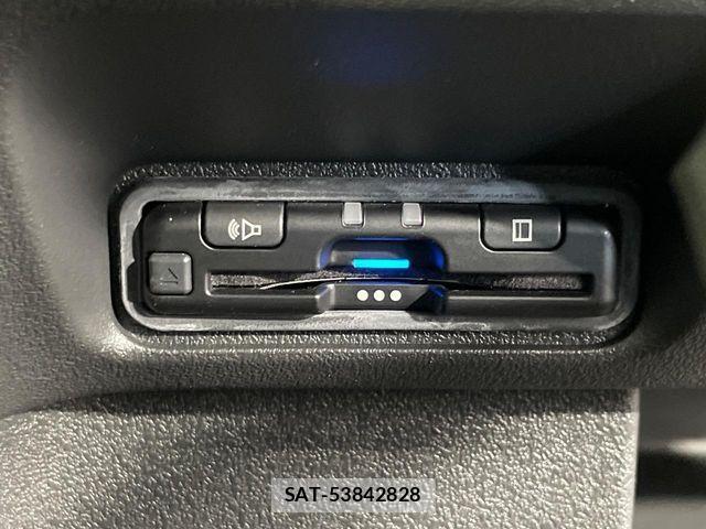 Honda N BOX CUSTOM 2024-03 8627993-6