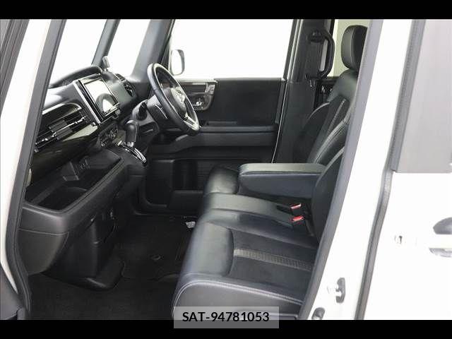 Honda N BOX CUSTOM 2020-03 8628026-11