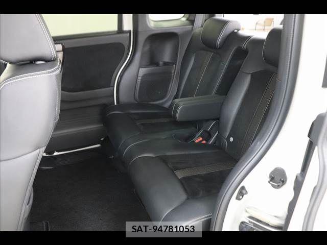 Honda N BOX CUSTOM 2020-03 8628026-12