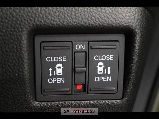 Honda N BOX CUSTOM 2020-03 8628026-3
