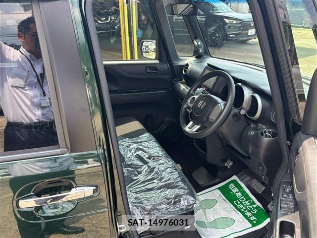 Honda N BOX CUSTOM 2016-03 8628043-17
