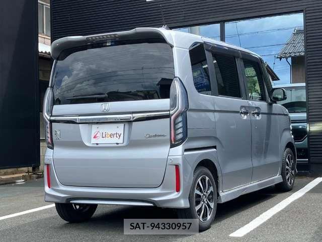 Honda N BOX CUSTOM 2017-12 8628047-16