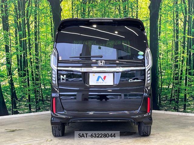 Honda N BOX CUSTOM 2019-04 8628038-14