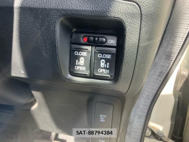 Honda N BOX CUSTOM 2015-03 8628052-12