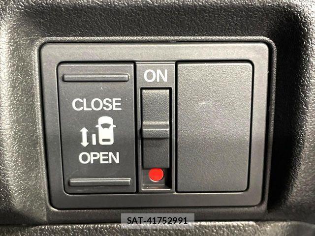 Honda N BOX CUSTOM 2024-08 8628003-4