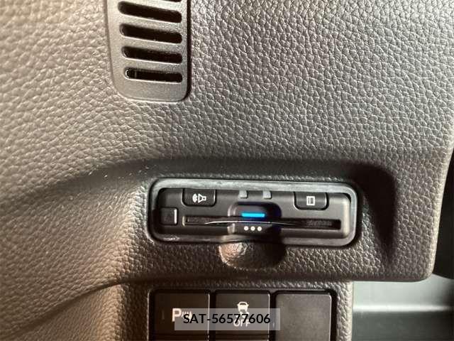 Honda N BOX CUSTOM 2023-01 8628011-13