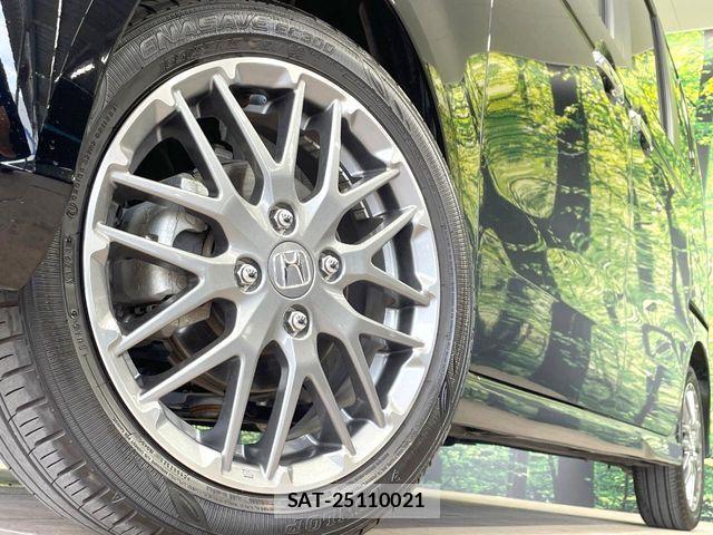 Honda N BOX CUSTOM 2023-11 8627983-12