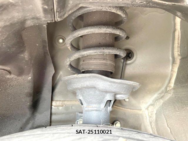 Honda N BOX CUSTOM 2023-11 8627983-19