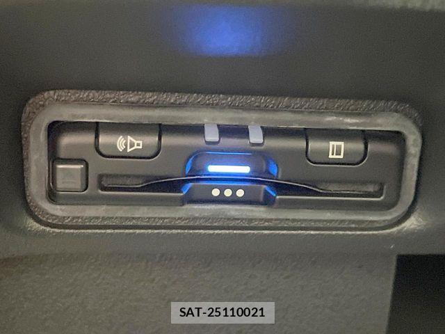 Honda N BOX CUSTOM 2023-11 8627983-6