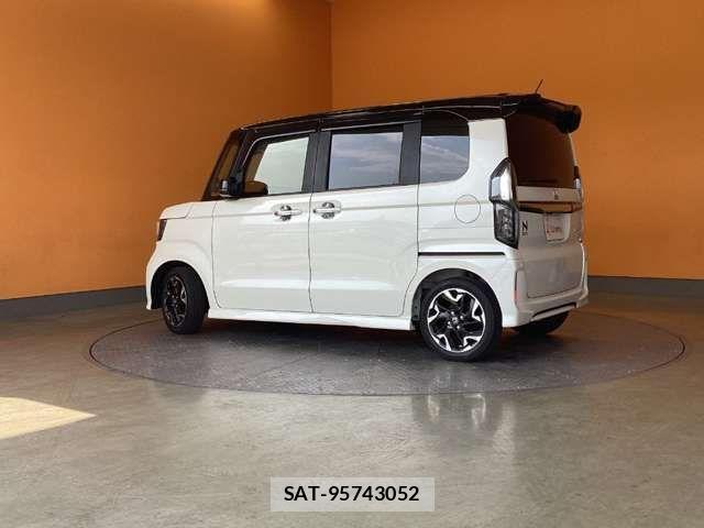 Honda N BOX CUSTOM 2018-04 8628029-13