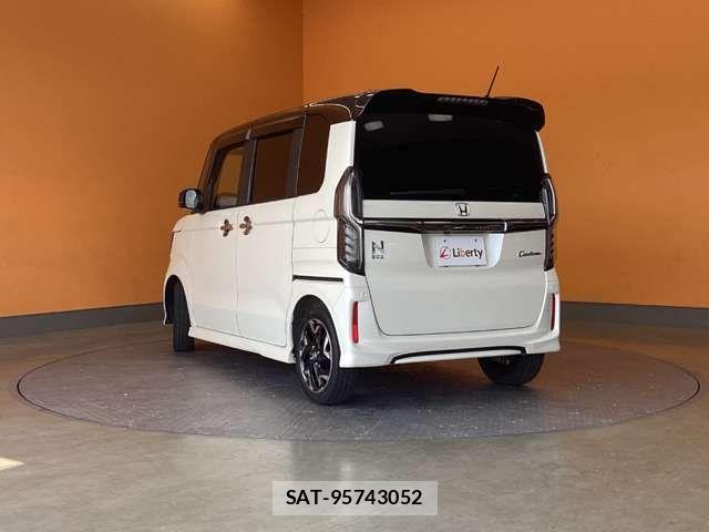 Honda N BOX CUSTOM 2018-04 8628029-14