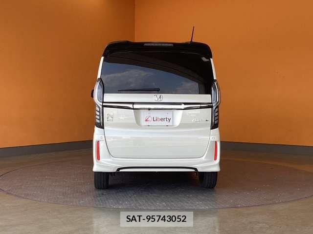 Honda N BOX CUSTOM 2018-04 8628029-15