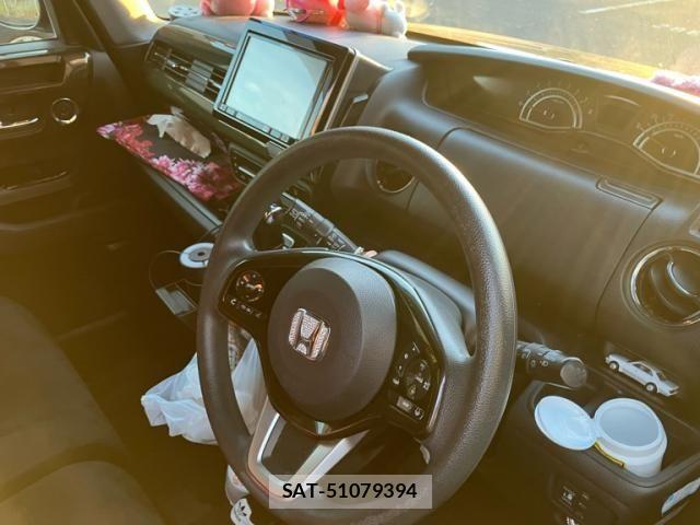 Honda N BOX CUSTOM 2018-10 8628061-13