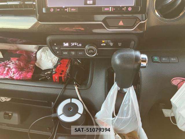 Honda N BOX CUSTOM 2018-10 8628061-19