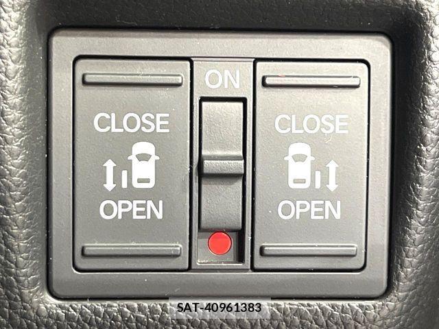 Honda N BOX CUSTOM 2018-02 8628016-2