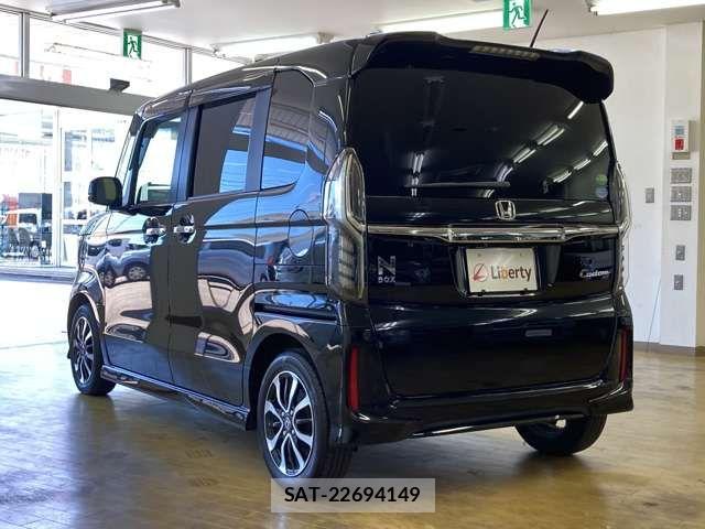 Honda N BOX CUSTOM 2020-02 8628039-10