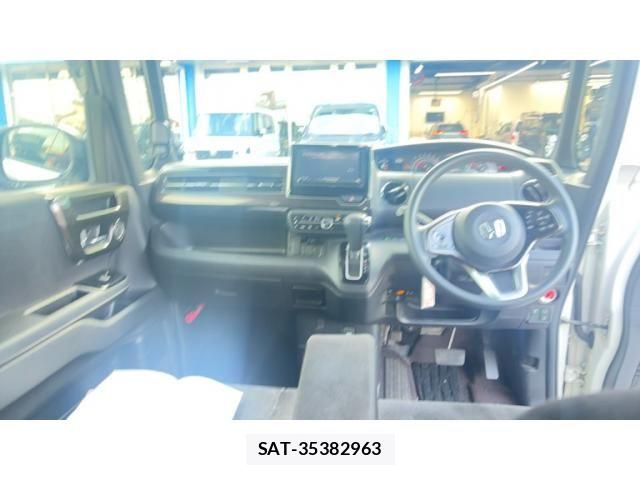 Honda N BOX CUSTOM 2018-09 8628055-13