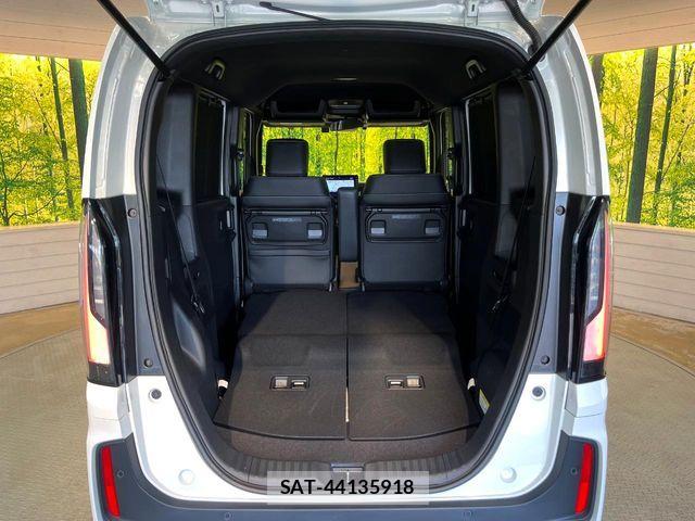 Honda N BOX CUSTOM 2024-11 8627986-10