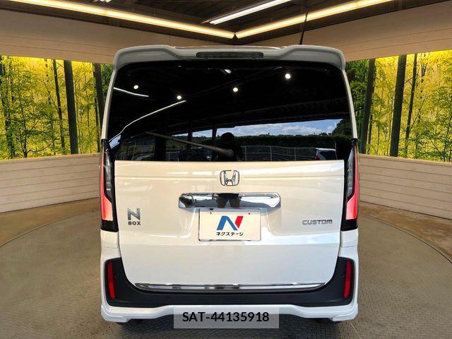 Honda N BOX CUSTOM 2024-11 8627986-14