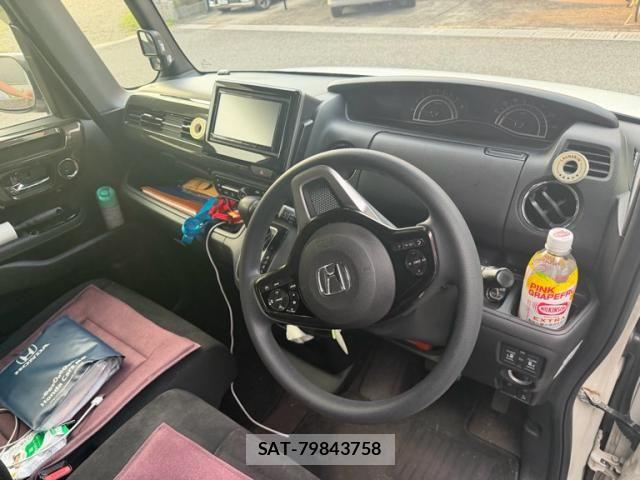 Honda N BOX CUSTOM 2019-09 8660626-10