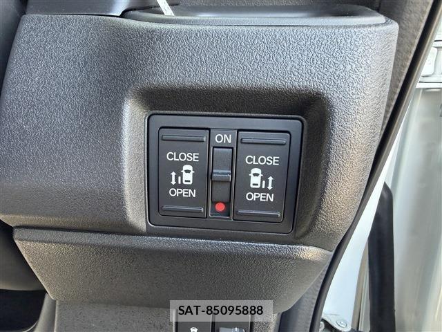 Honda N BOX CUSTOM 2026-07 8660555-20