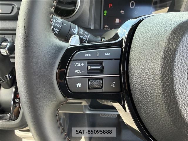 Honda N BOX CUSTOM 2026-07 8660555-24