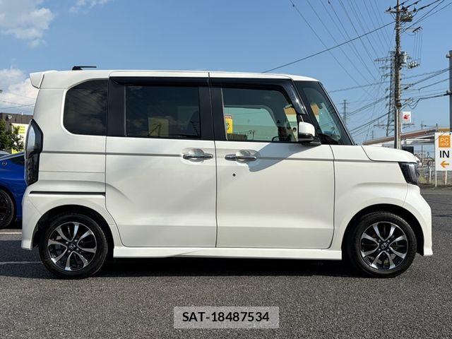 Honda N BOX CUSTOM 2019-02 8666626-11