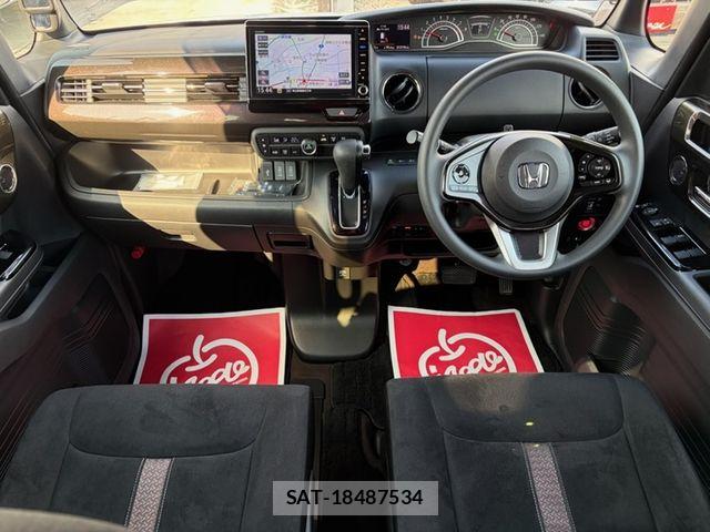 Honda N BOX CUSTOM 2019-02 8666626-1