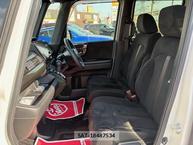 Honda N BOX CUSTOM 2019-02 8666626-23
