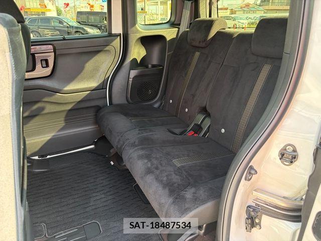 Honda N BOX CUSTOM 2019-02 8666626-25