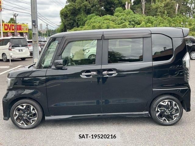 Honda N BOX CUSTOM 2018-04 8666624-15