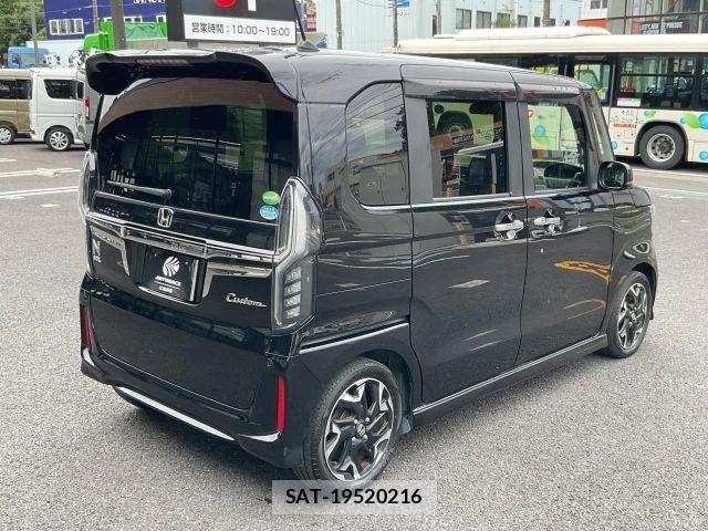 Honda N BOX CUSTOM 2018-04 8666624-18