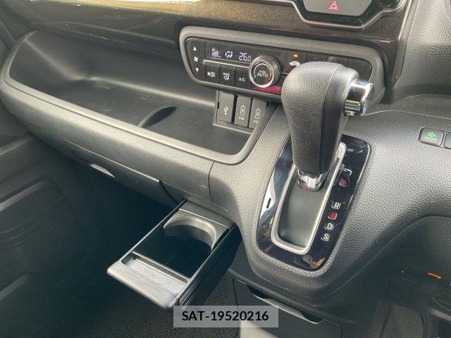 Honda N BOX CUSTOM 2018-04 8666624-25