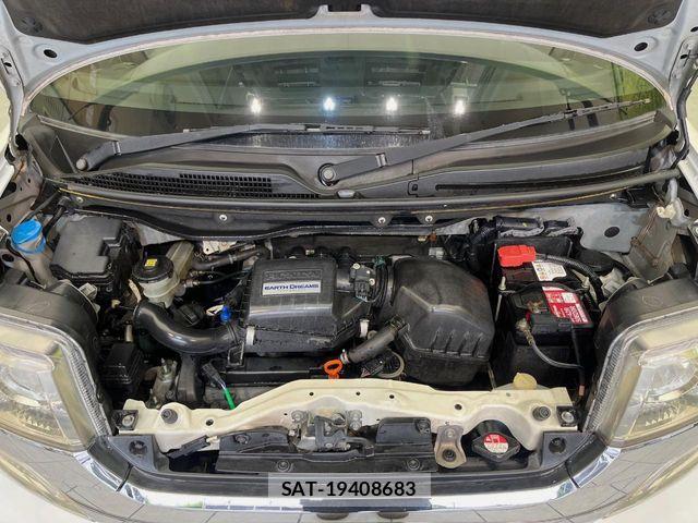 Honda N BOX CUSTOM 2015-01 8666625-17