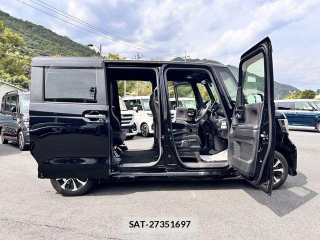 Honda N BOX CUSTOM 2018-02 8660600-2