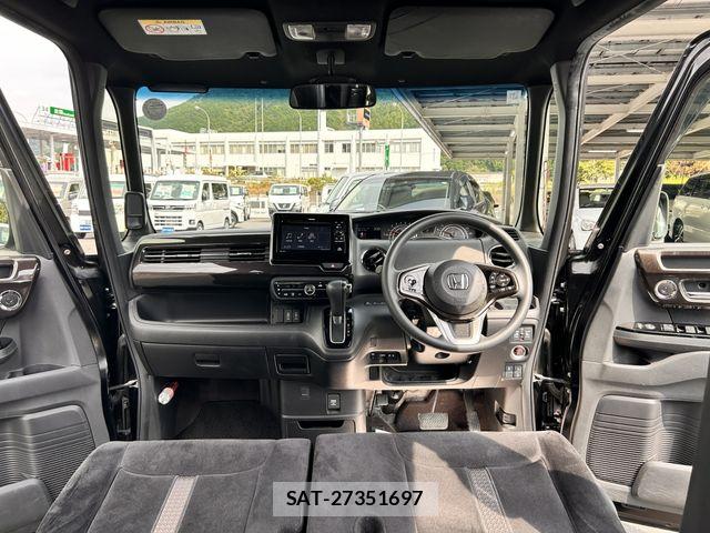 Honda N BOX CUSTOM 2018-02 8660600-4