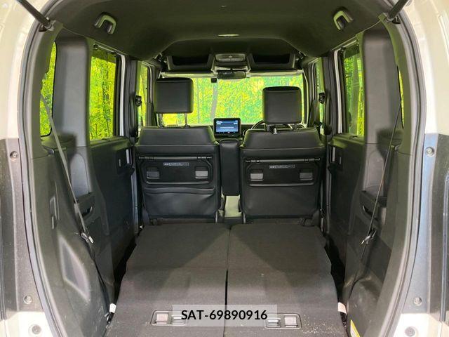 Honda N BOX CUSTOM 2024-03 8660566-9