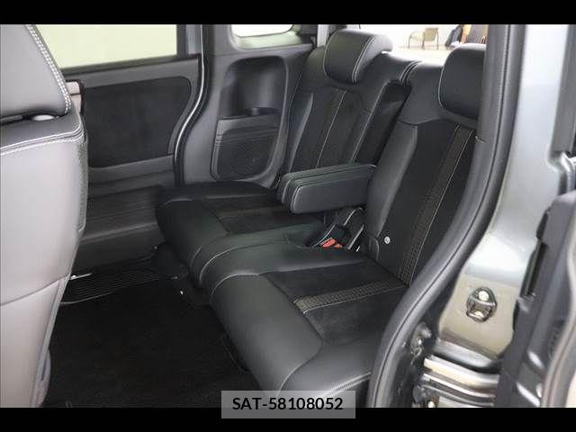 Honda N BOX CUSTOM 2020-02 8660588-12