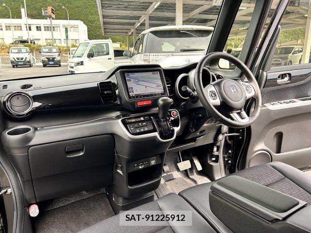 Honda N BOX CUSTOM 2017-04 8660612-11