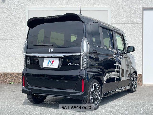 Honda N BOX CUSTOM 2018-04 8660617-16