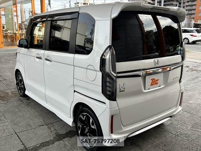 Honda N BOX CUSTOM 2018-08 8660592-12