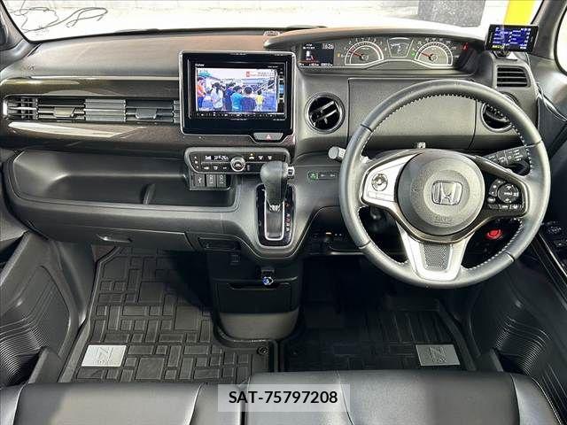 Honda N BOX CUSTOM 2018-08 8660592-1