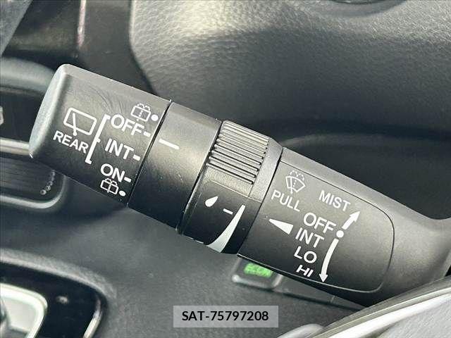 Honda N BOX CUSTOM 2018-08 8660592-25